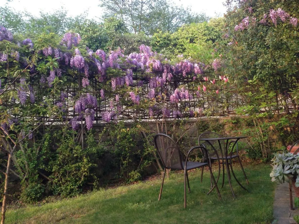 Casa Vacanze Mazurine10 Torri Del Benaco Ferienhaus